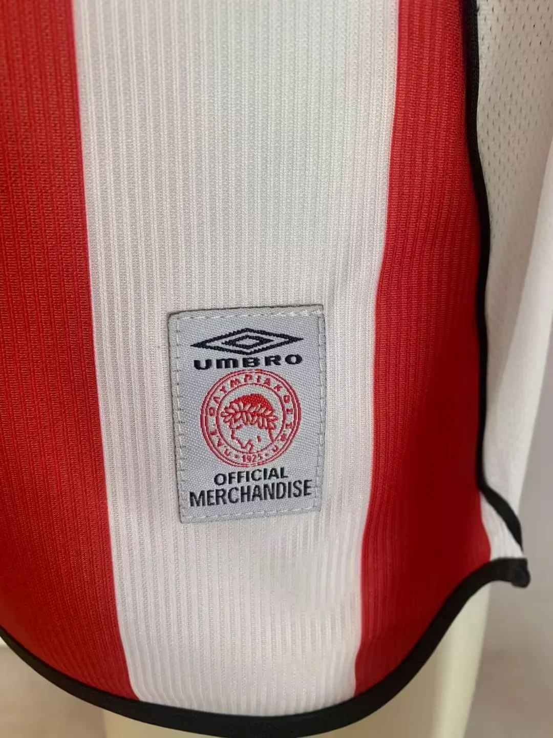 Olympiakos 2001-02 Home (4)