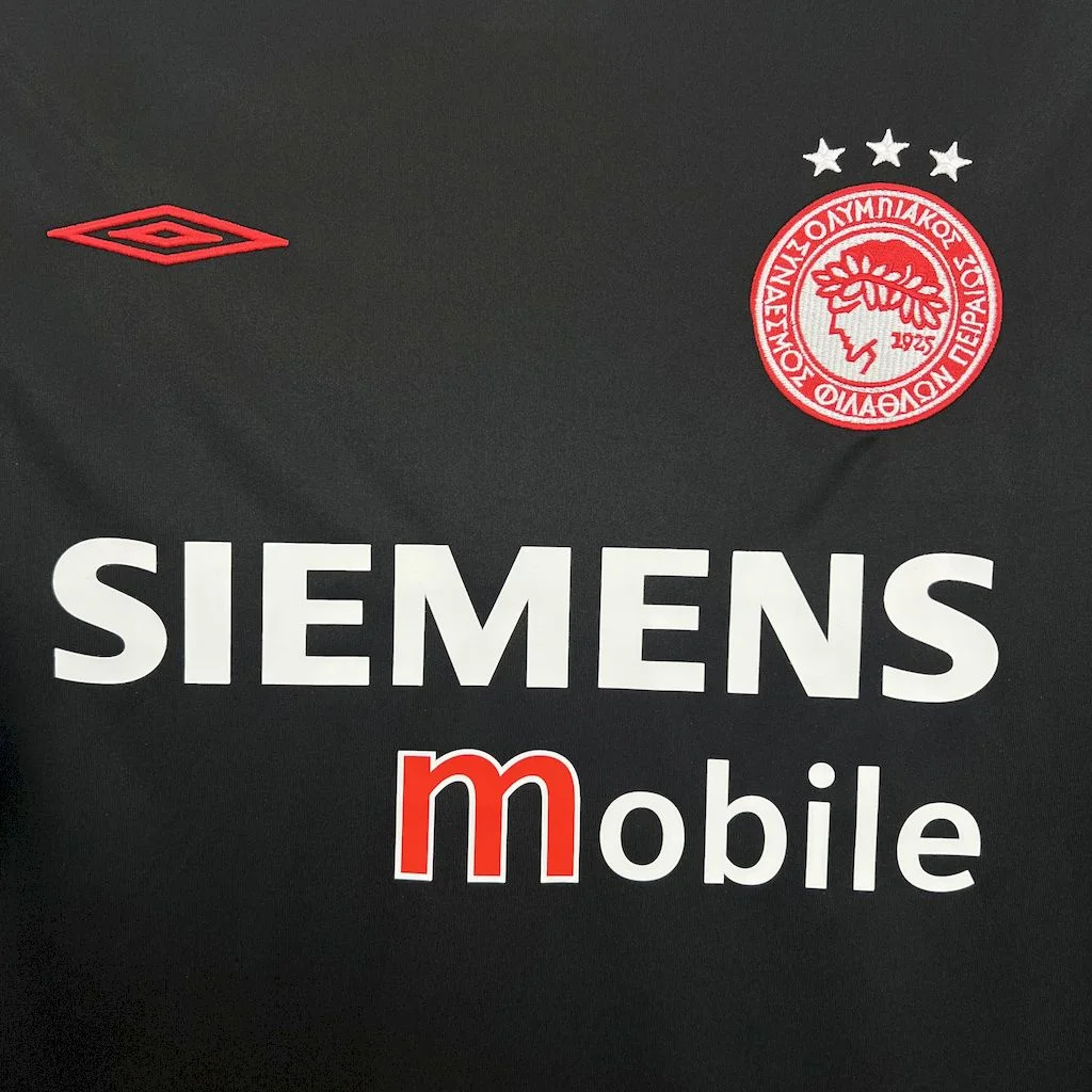 Olympiakos 2004-05 Away (3)
