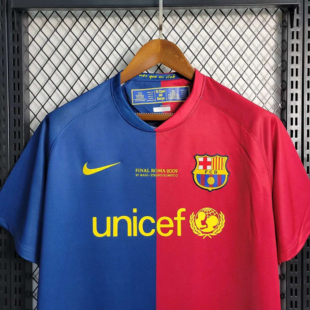 Barcelona 2008-09 Home (2)